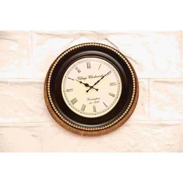Classy Wooden Antique Clock with Artistic Engravings