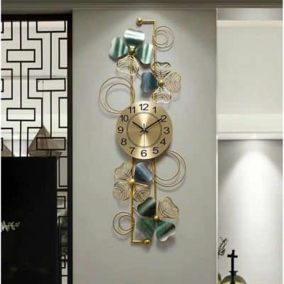 Clover Decor Style Big Size Vertical Timepiece for Wall