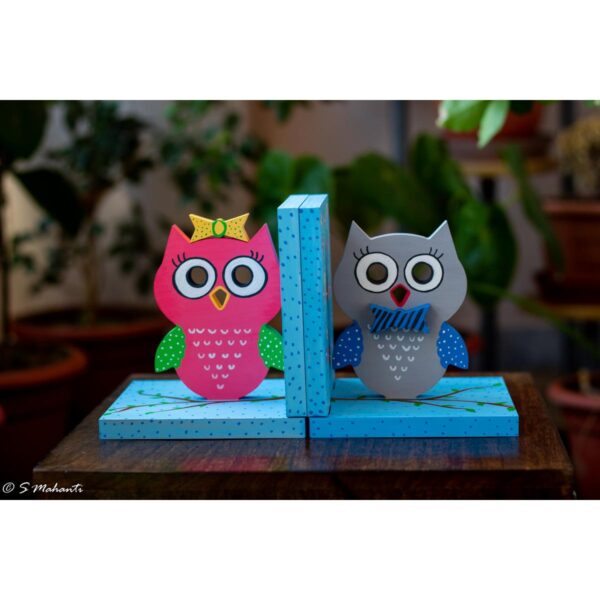 Creative Corner Owl Themed wooden book end 1