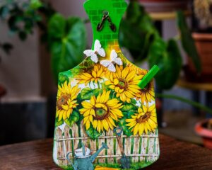 Creative Corner Sunflower Themed Designer Chopping Board 1