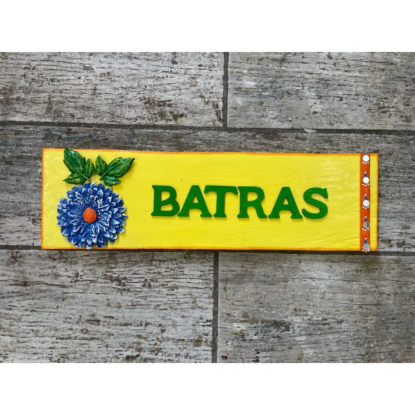 Floral Motif Wooden Nameplate A Charming Addition To Your Home (1)