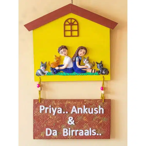 Hut Shaped Couple Nameplate With Cats