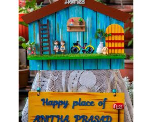 Hut Shaped Nameplate with miniatures