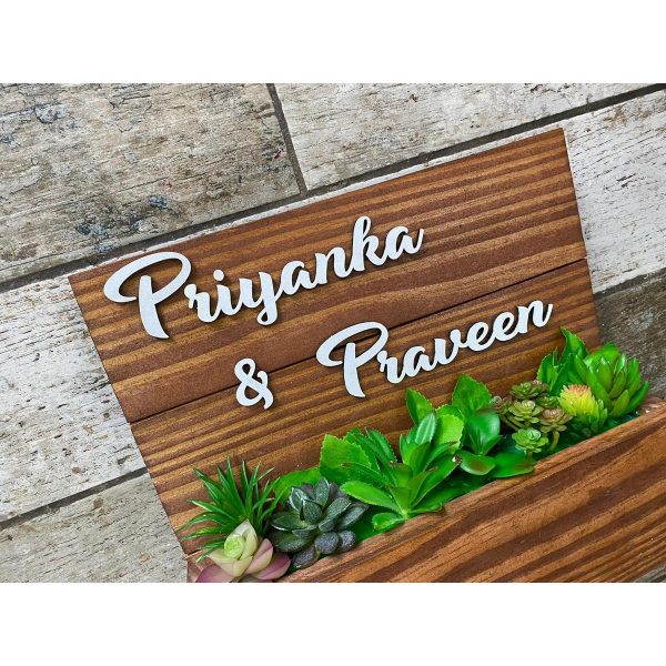 Pine Wood Succulent Plants Nameplate 1 600x600