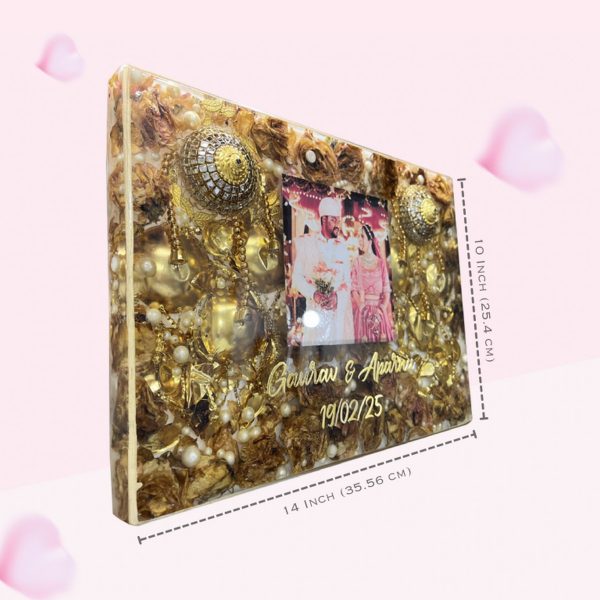 Wedding Garland Resin Art 3