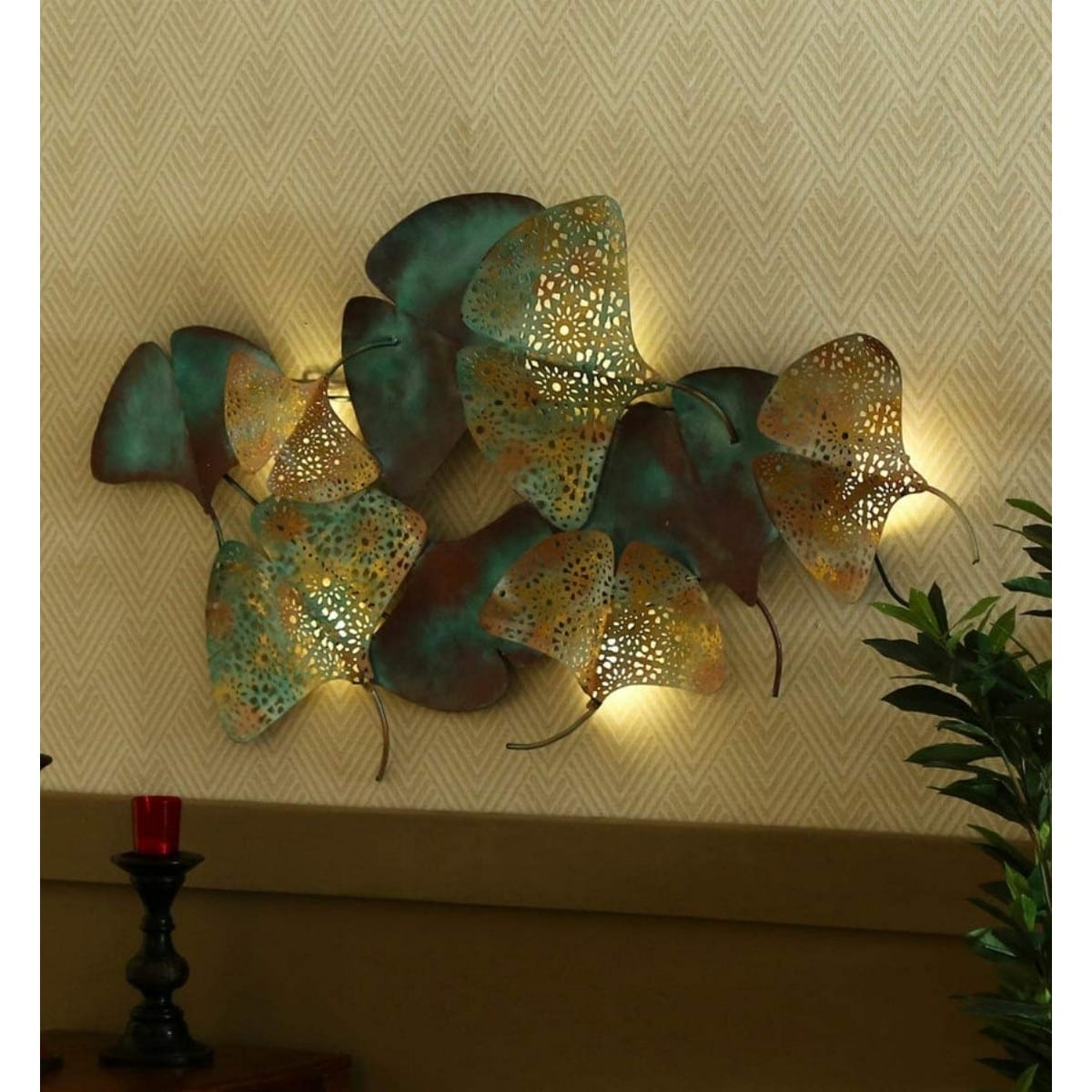 Zingo Leaf in Attractive Pattern with Light for Wall Decor  