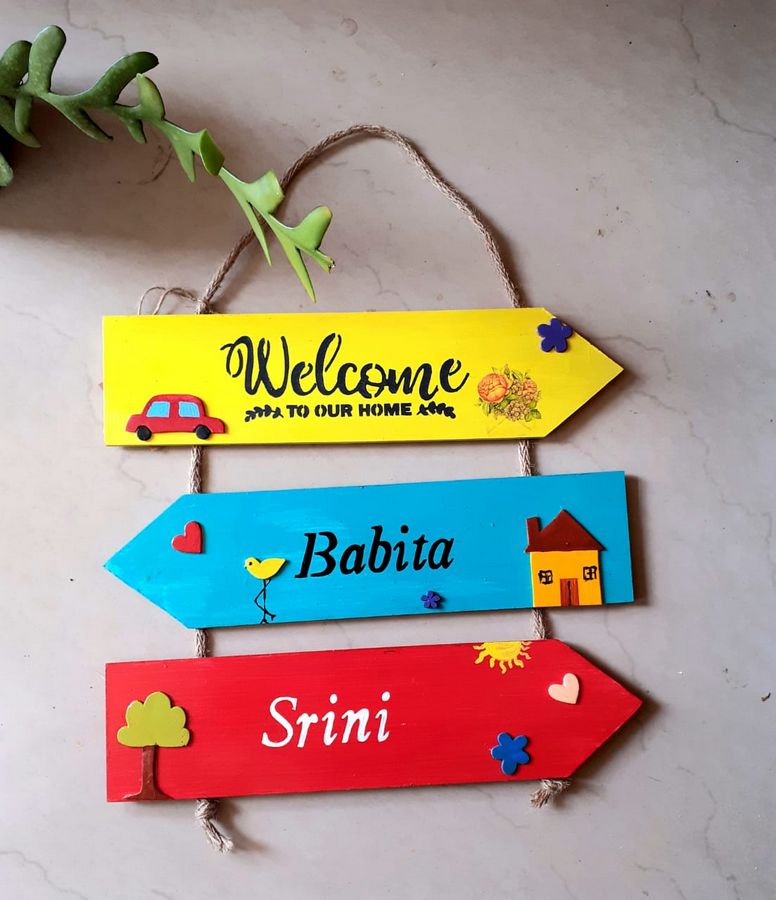 Customized Coloured Wooden Nameplate with Welcome  