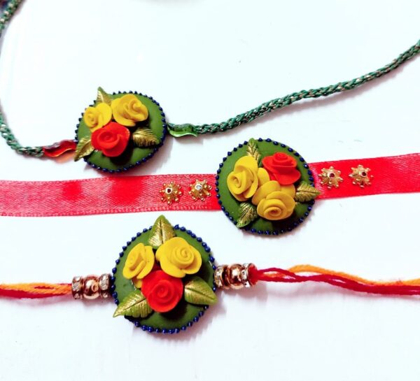 customize flower rakhi